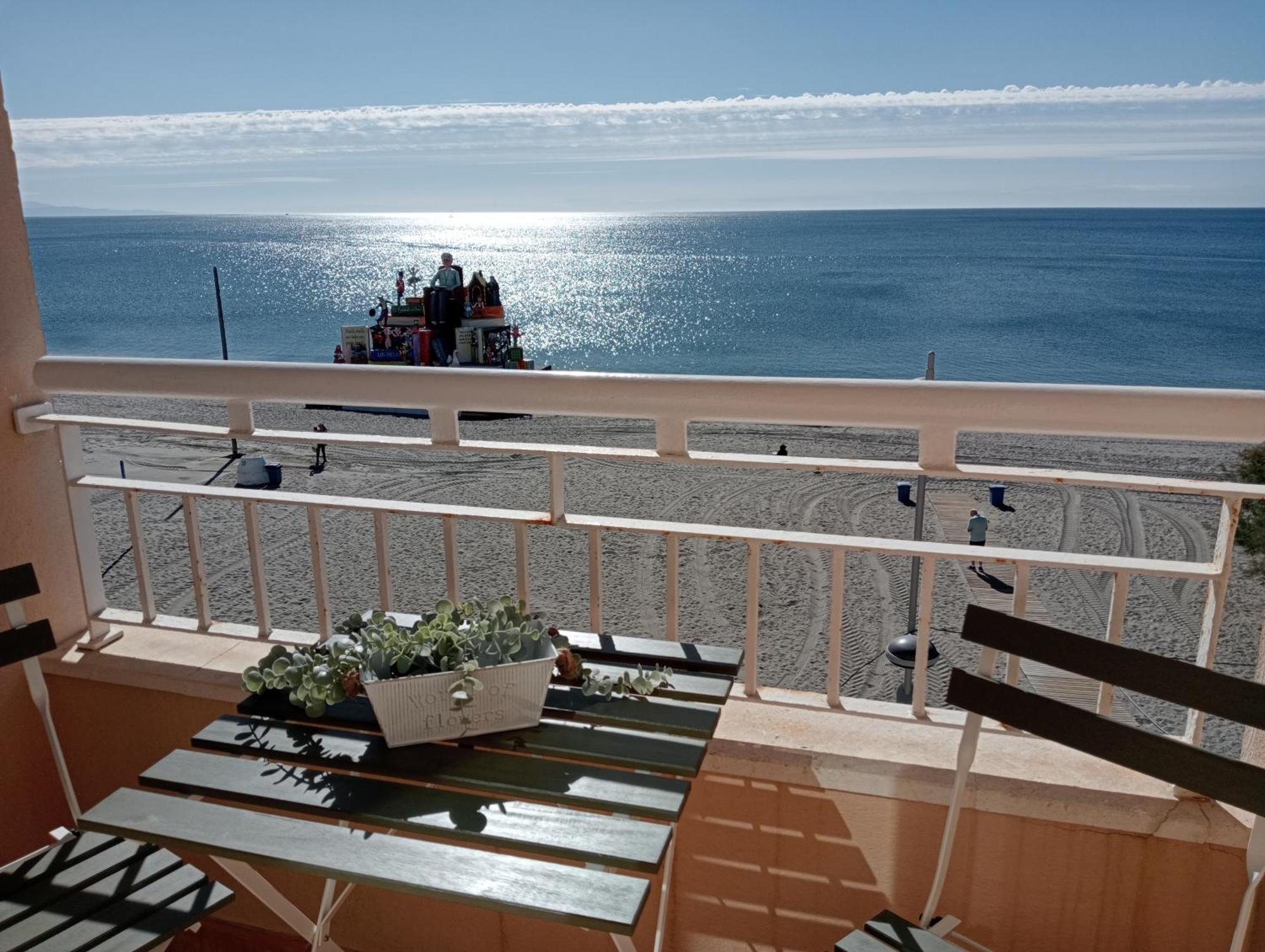 Primera Linea De Playa A 10 Min Estepona 圣路易斯·德·萨比尼尔 外观 照片